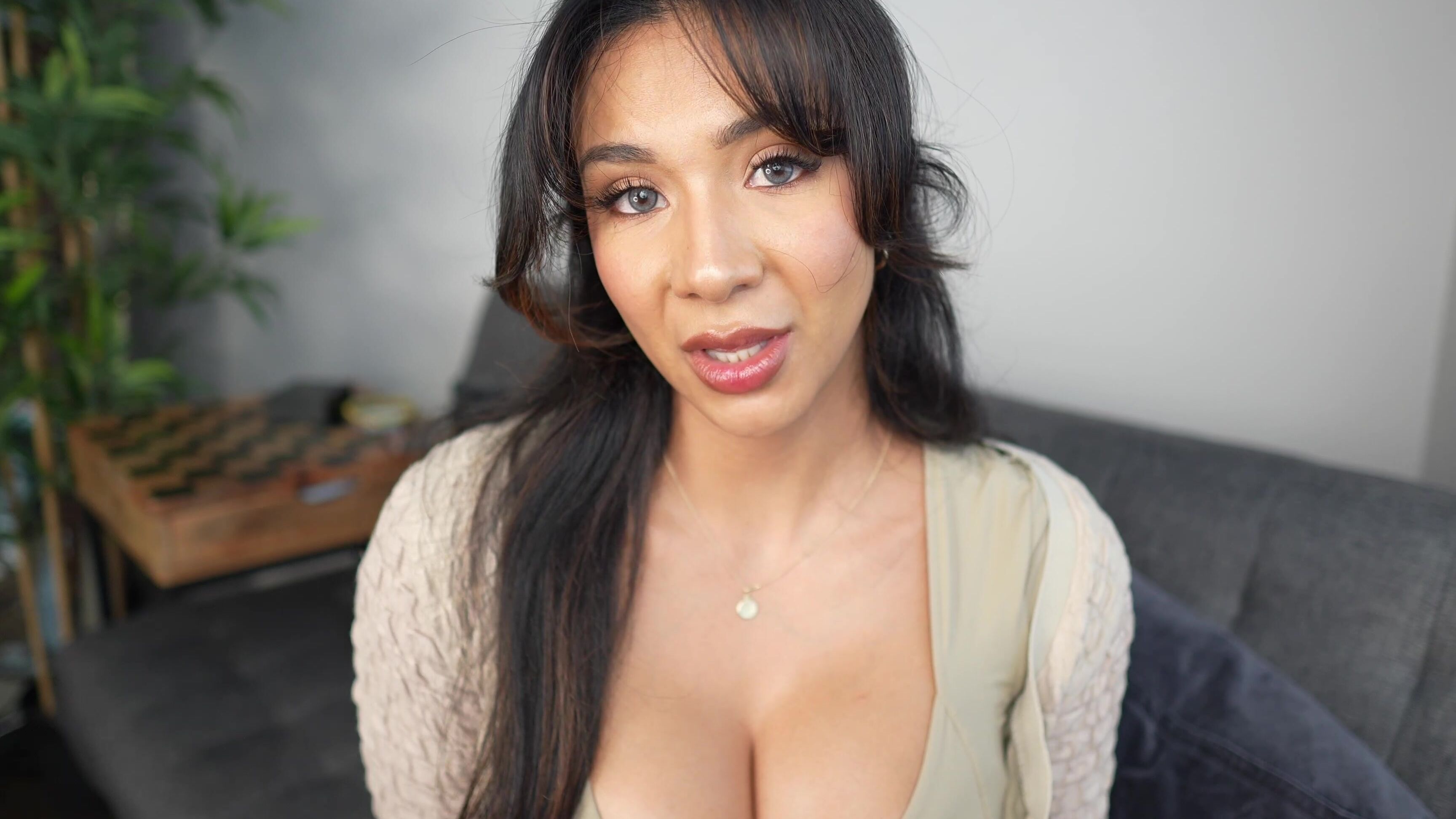 Sloane Sabbath Glommy Mommy Support Group