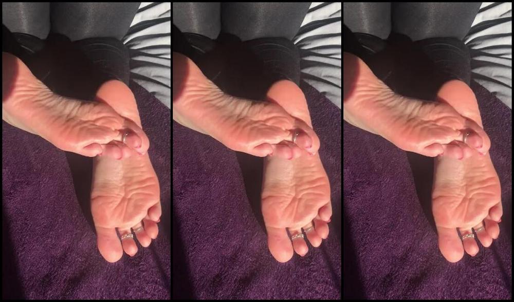 Footsiegalore Onlyfans Only Fans Exclusive Part 2 Sunshine On My Wrinkled Soles Makes Me So Happy 4K Video