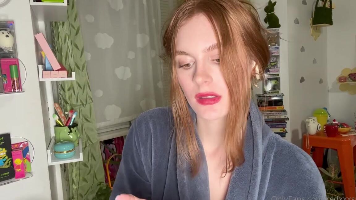 Zoe Strawberry Nicknamed Redxxxsuede Onlyfans Pedi Egg Review Httpsyoutubelddhafsazdg Pls Like Comment Subscribe If Ya Have A Youtube 2