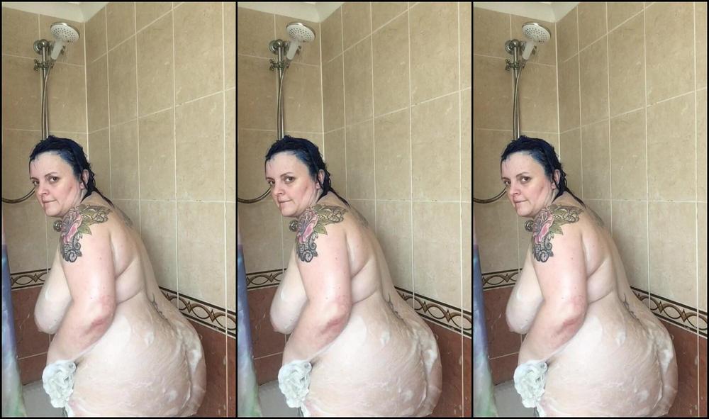 Curvykatrina Bbws Horny Soapy Shower