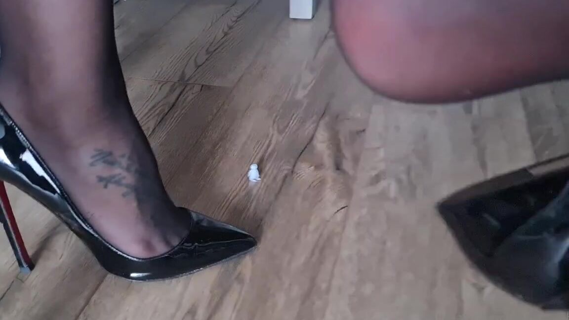 Kats Worn Heels Nicknamed Katswornheels Onlyfans Not A Good Idea To Sit Under My Chair When Im Wearing My Pigalles Little Man