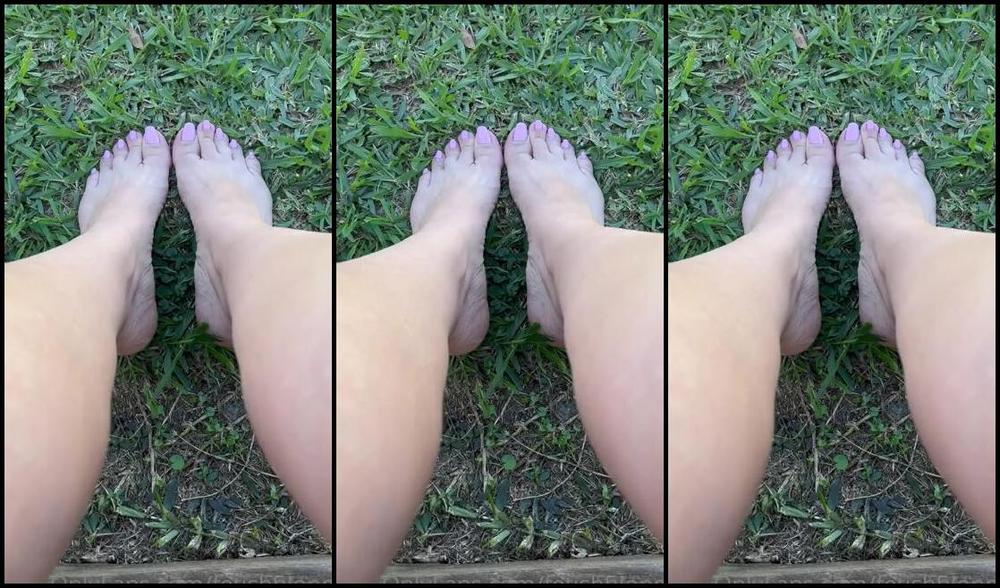 Foot Fetish Blonde Nicknamed Fetishblonde Onlyfans Stretching And Wiggling My Sexy Long Toes For Your Viewing Pleasure
