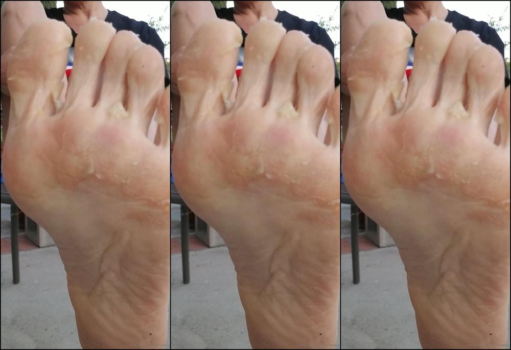 Jadezfeetplus 2281530035 11 24 2021 Watch Me Fail At Pealing A Ripe Banana With My Toes It Was So Messy