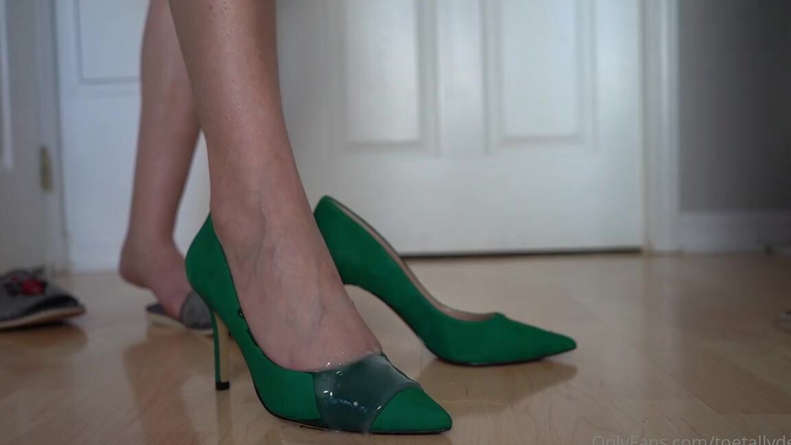 Toetallydevine Onlyfans Destroying My Shoes With Jizzp