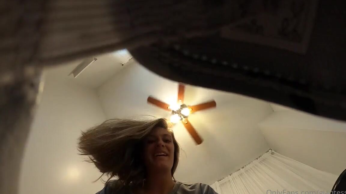 Giantess Tara Nicknamed Giantesstara 09 29 2022 Onlyfans Video Found You In My Shoe Pesky Little Tiny