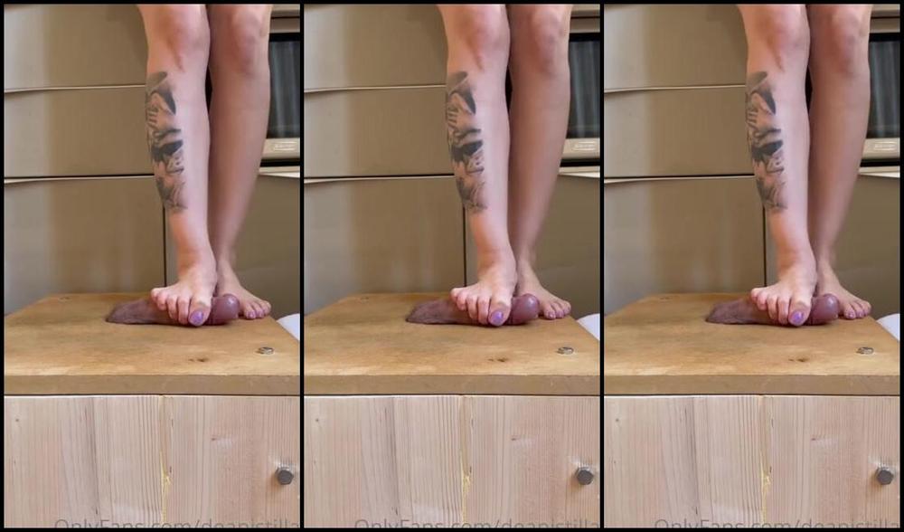 Deapistilla Nicknamed Deapistilla1 03 11 2023 Onlyfans Video Tavoletta Lo Faccio Venire Mentre Lo Schiaccio