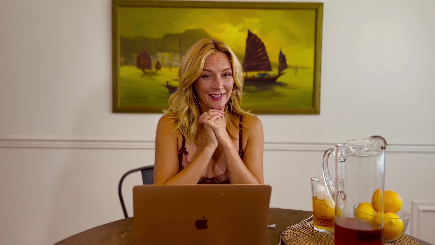 Monawalesxxx 2549529309 08 05 2022 Happy Friday I Will Be Answering Dms And Shooting For The Rest Of The Afternoon If