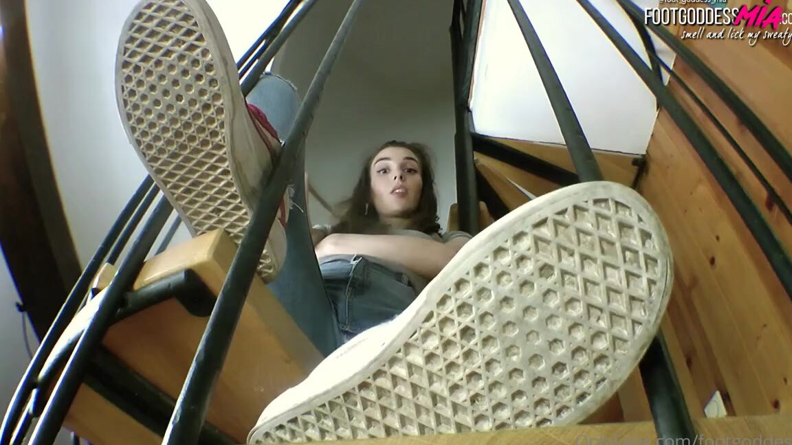 Footgoddessmia Onlyfans Under My Sneakersp