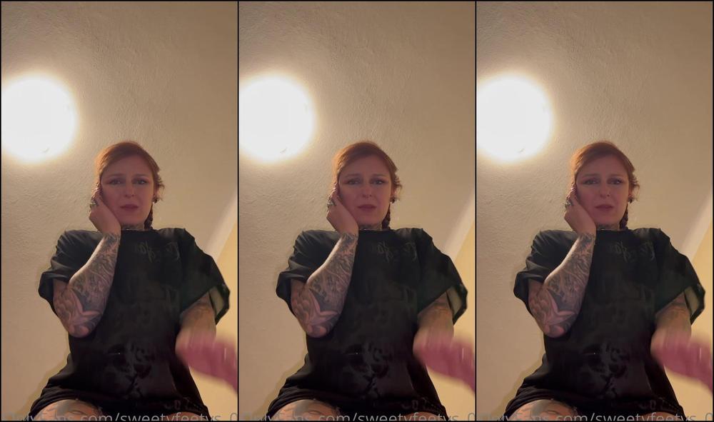 Sweetyfeetys Giantess Pov Crush You Sneaked Into Her House