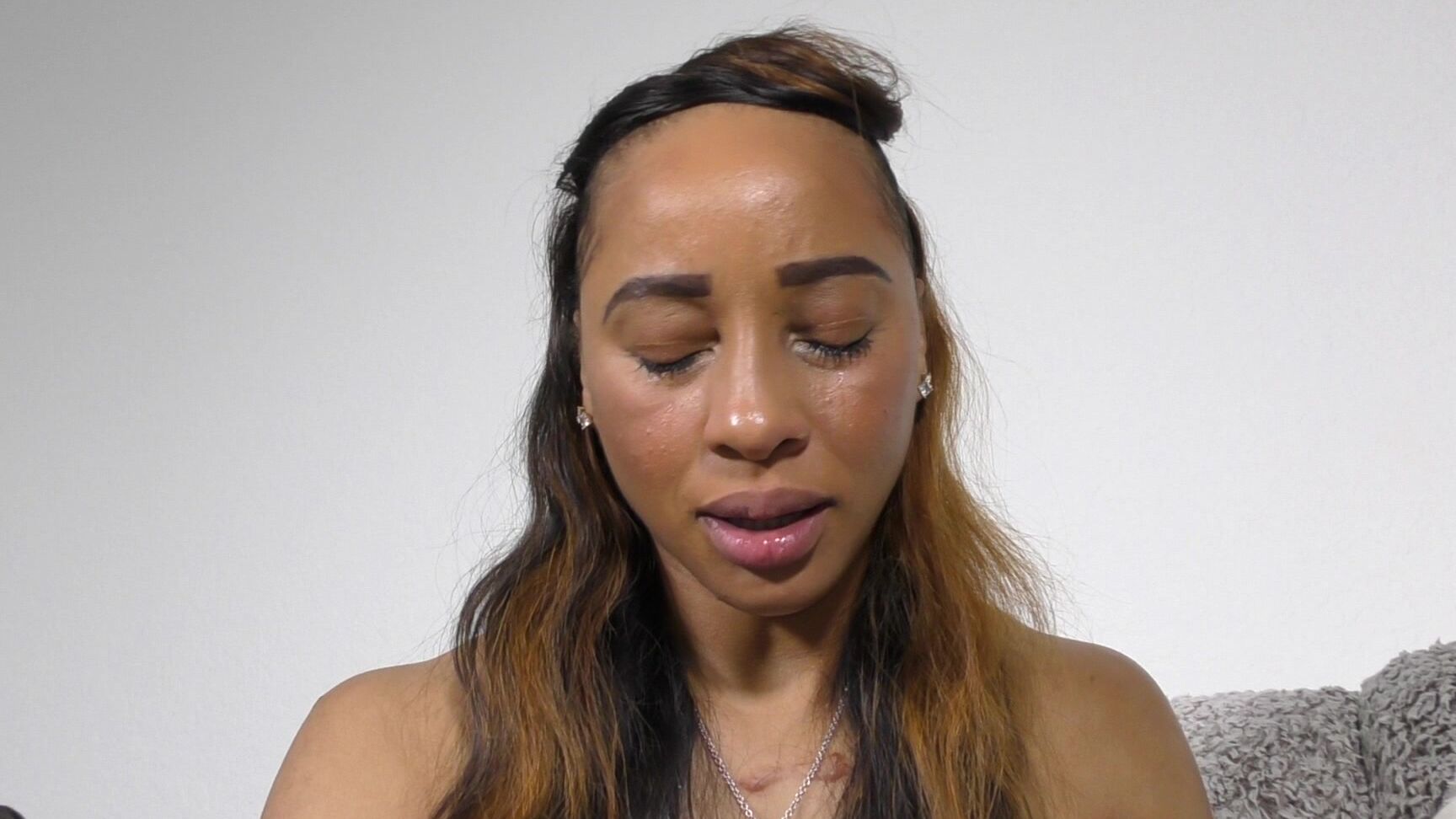 "Alexis Rain" crying, ebony, face fetish, nose blowing, sneezing Kendra Sneezing manyvids