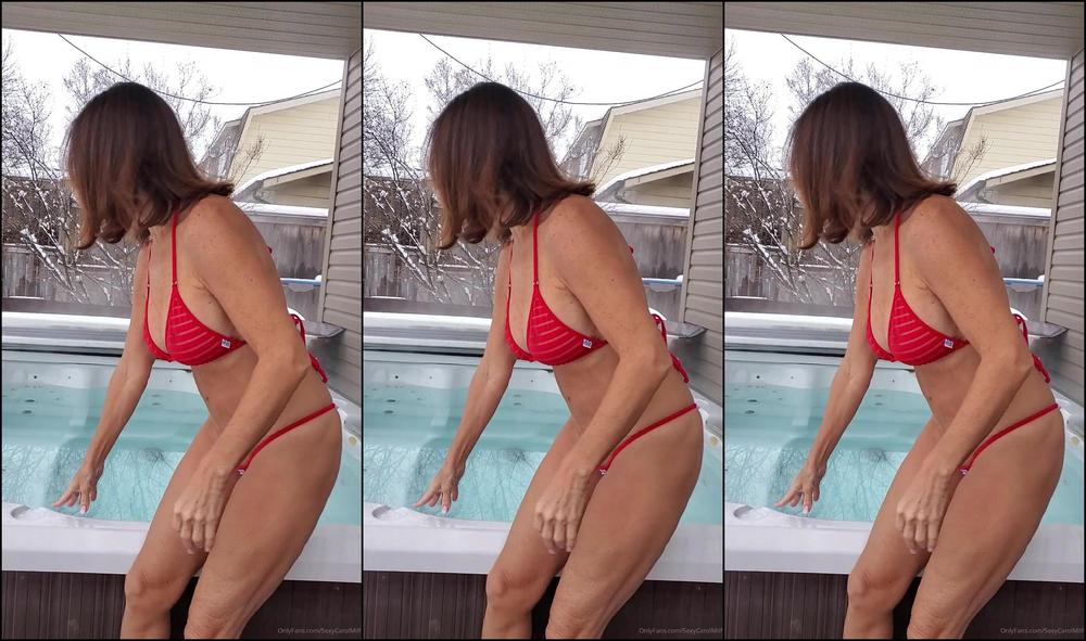 sexycarolmilf-21-03-2020-188004276-it-might-not-look-too-cold-but-snow-is-fn-freezing-however-it-s-se