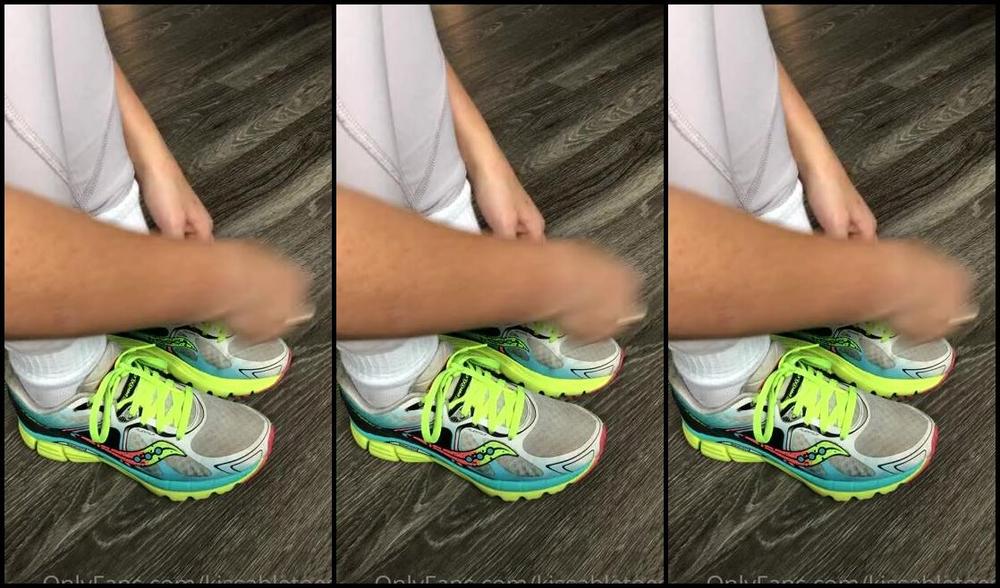 Kissable Toes Nicknamed Kissabletoess Onlyfans These Smelly Sweaty Socks Are Going To A New Home Tommorow I Wonder If He Ll Like