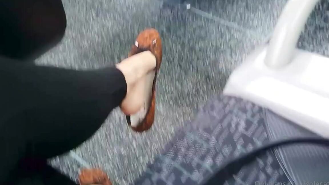 Greatbritishfeet Aka Solecatcher Onlyfans Leopard Print Ballet Flats Dangle By Camilla Tootsie On Public Transport Wouldnt You Love To Have Been