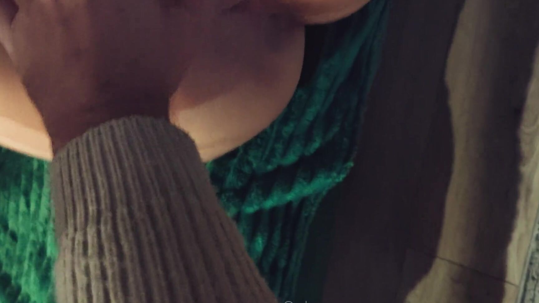 Sekawow She decided not to let the delivery courier go and decided to show him her underwear Pornhub