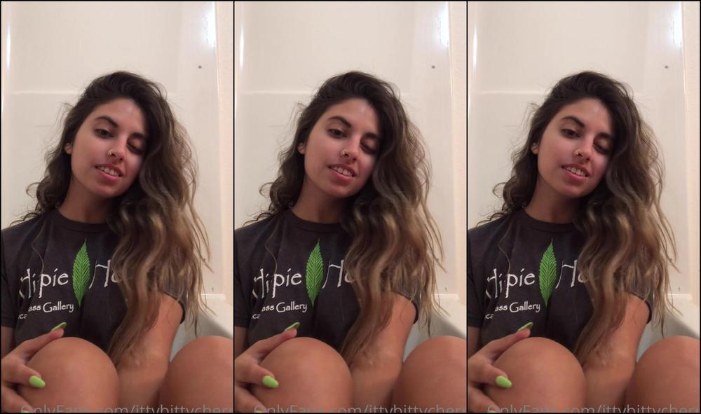 Ittybittycherry 200988E2 52Ce 4Cd3 92B8 39De5945823E