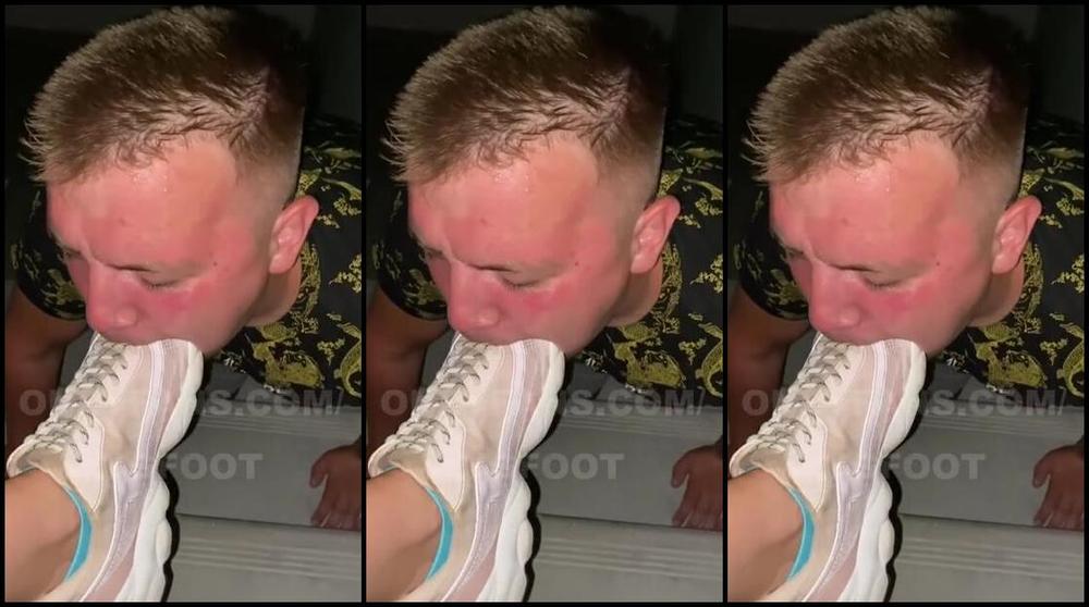 Ygoddess Aka Ygfoot Onlyfans Get Out Your Tongue And Clean My Sneakers Slavep