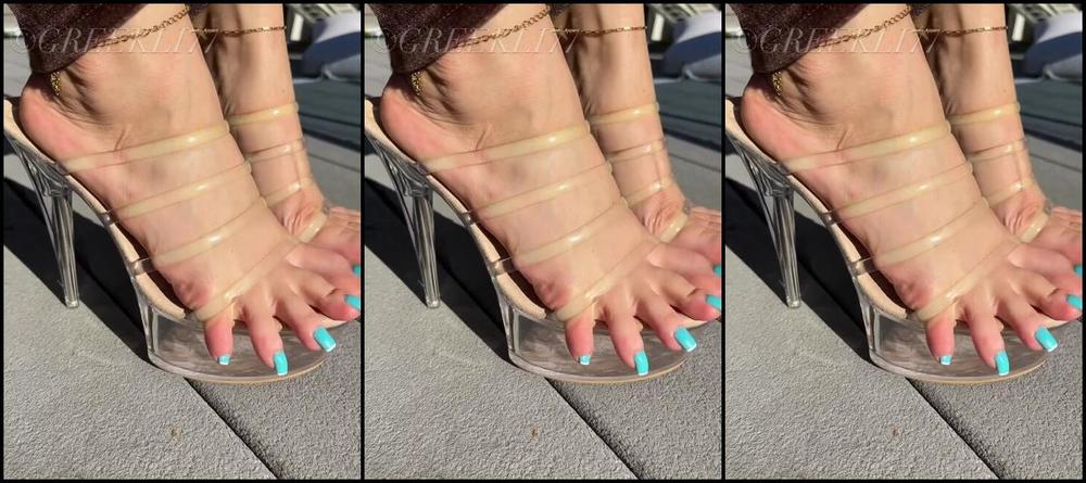 Greek Goddess Li Aka Greekli77 Onlyfans I Am Dying To Take More Photos Outdoors The Groundhog Better Be Right When He Said Early Spring 5 Qlm