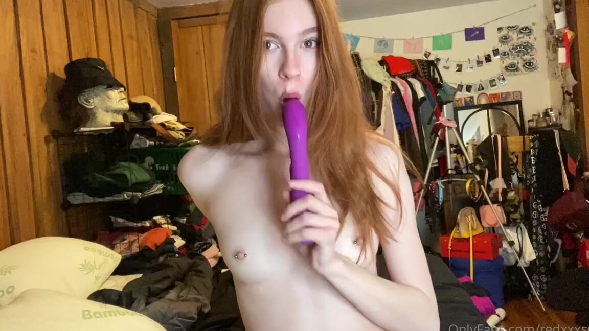 Zoe Strawberry Nicknamed Redxxxsuede Onlyfans Sending You All This Messy Ppv Video