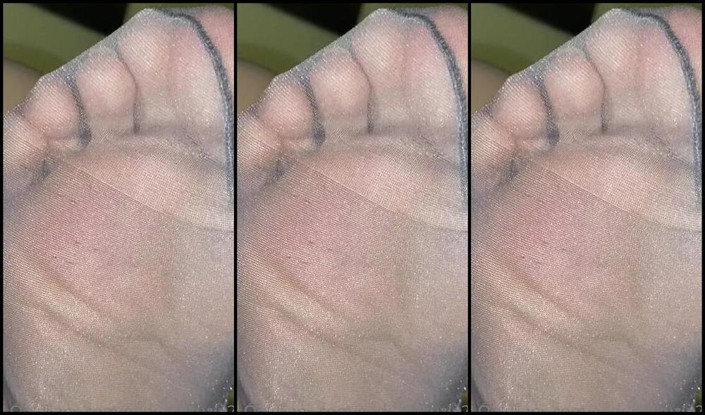Goddesssuzie26 Onlyfans Super Close Up Of Nylon Soles And Toes Can You Spot The Toe Jam
