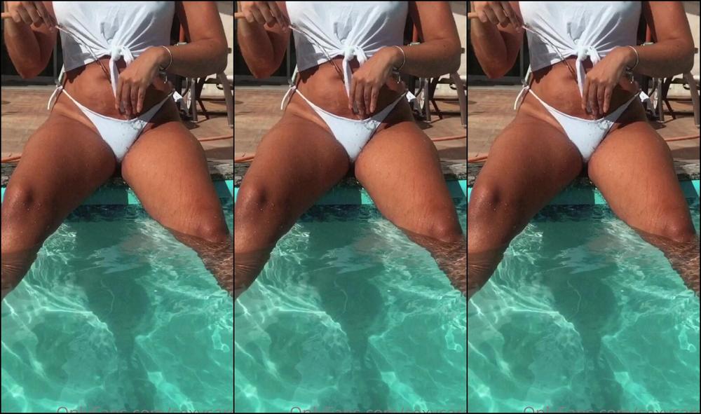 Sexycarol 2066616881 03 27 2021 What Would You Do With Me In This Pool