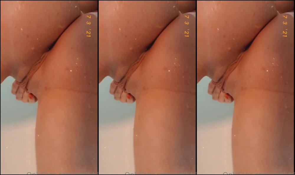 emilyhill-07-03-2021-2049053956-there-s-room-for-two