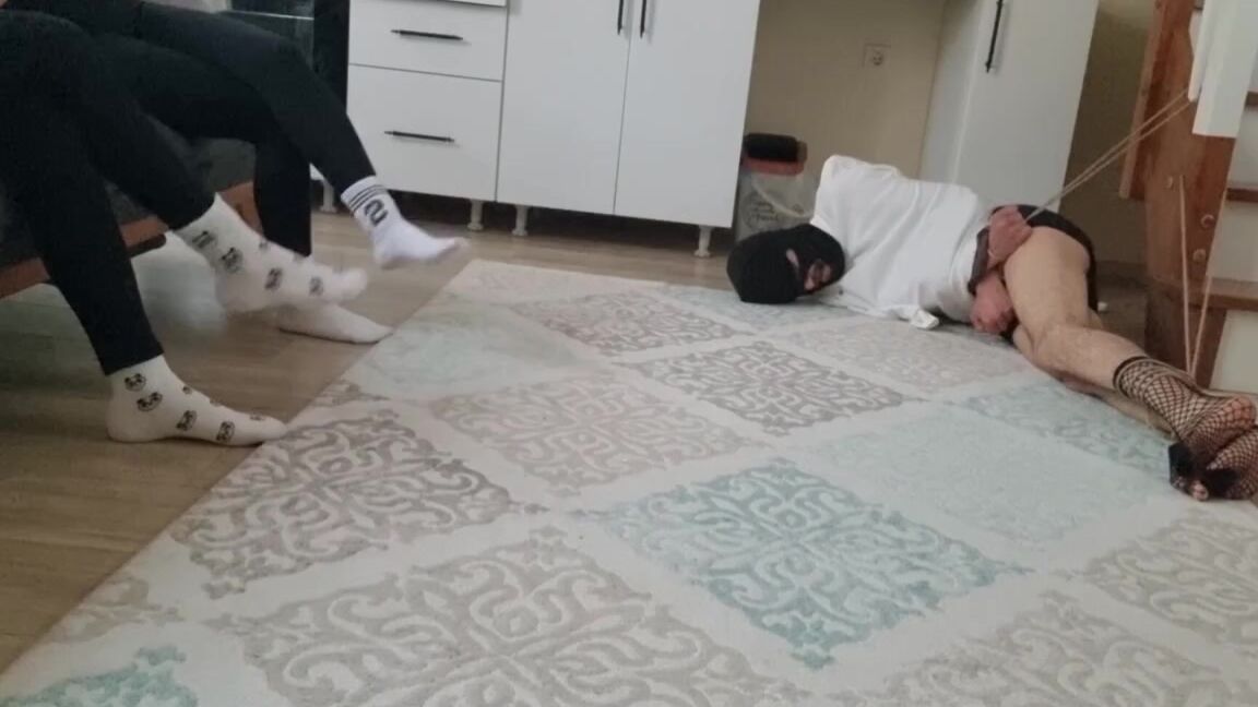 Mistress Asu Aka Sahibeasuu Onlyfans Kz Arkadamn Yannda Klemi Baladm Karmzda Kvranyorp