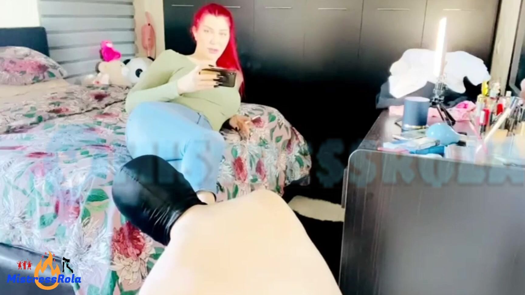 Mistressrola New Foot Session With Jeans Cigarette