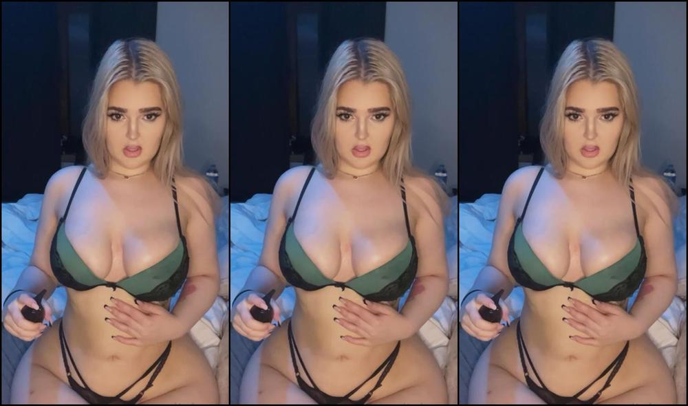 Bunnynadja I Hope Nobody See Me Right Now