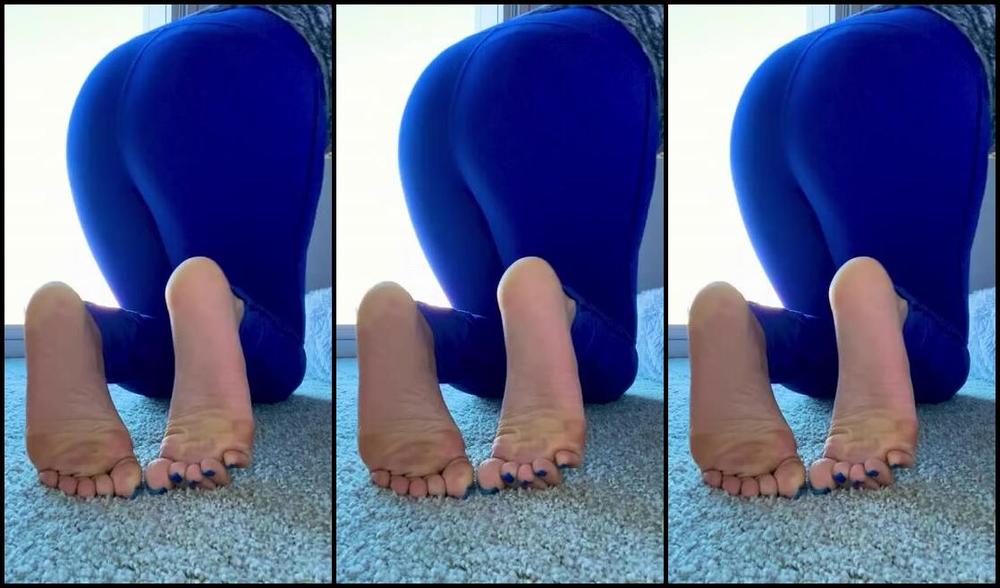 Goddess Pussyfoot Aka U186296307 Onlyfans Saturday Soles Tease With Blue Toes Mpa