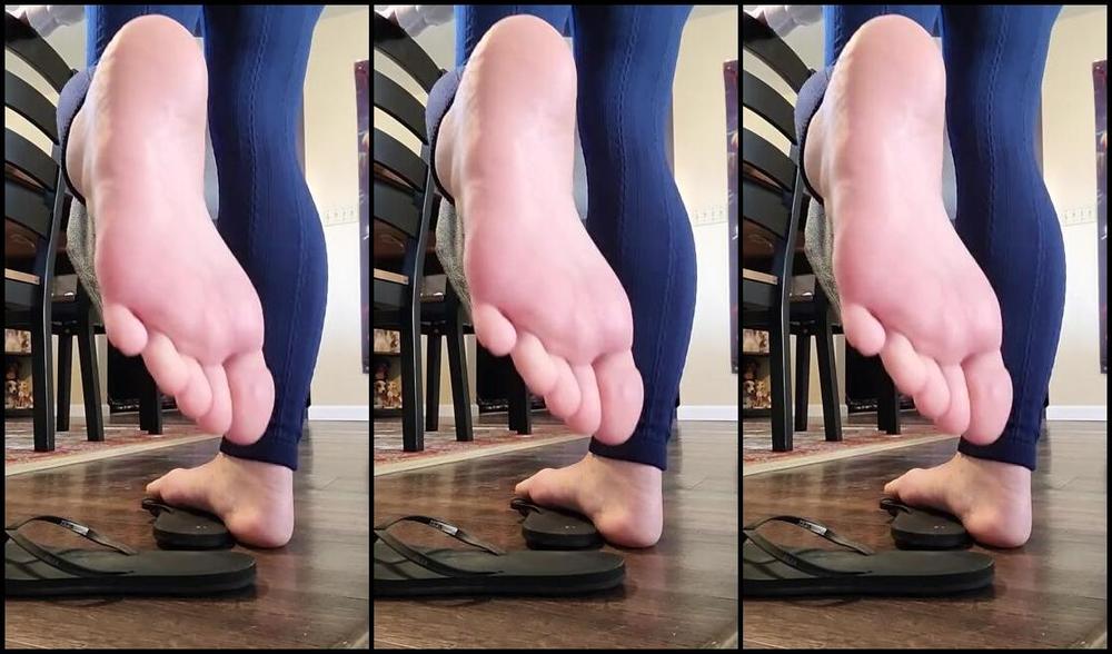 Crystal Paris Nicknamed One Lonely Foot 10 28 2024 Onlyfans Video Up Close Views