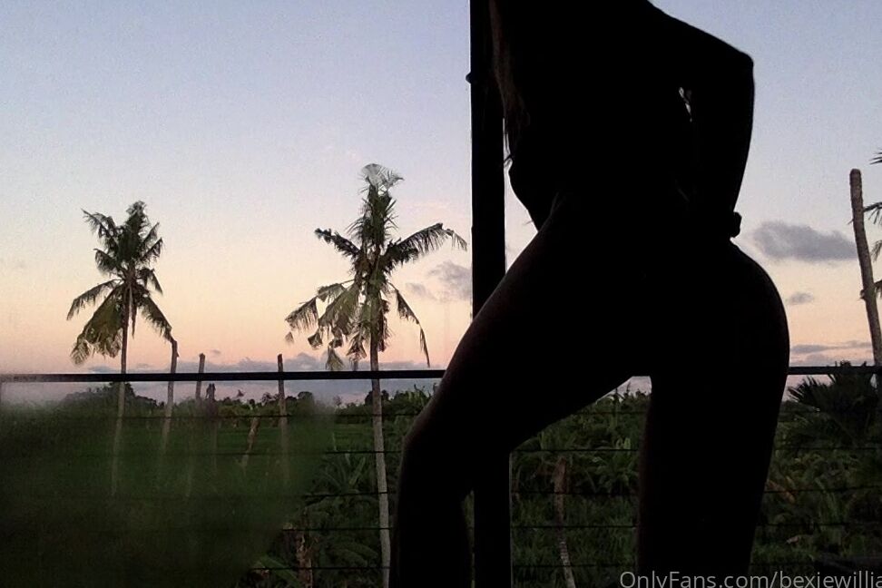 Missbunny Could You Ask For A Better View X