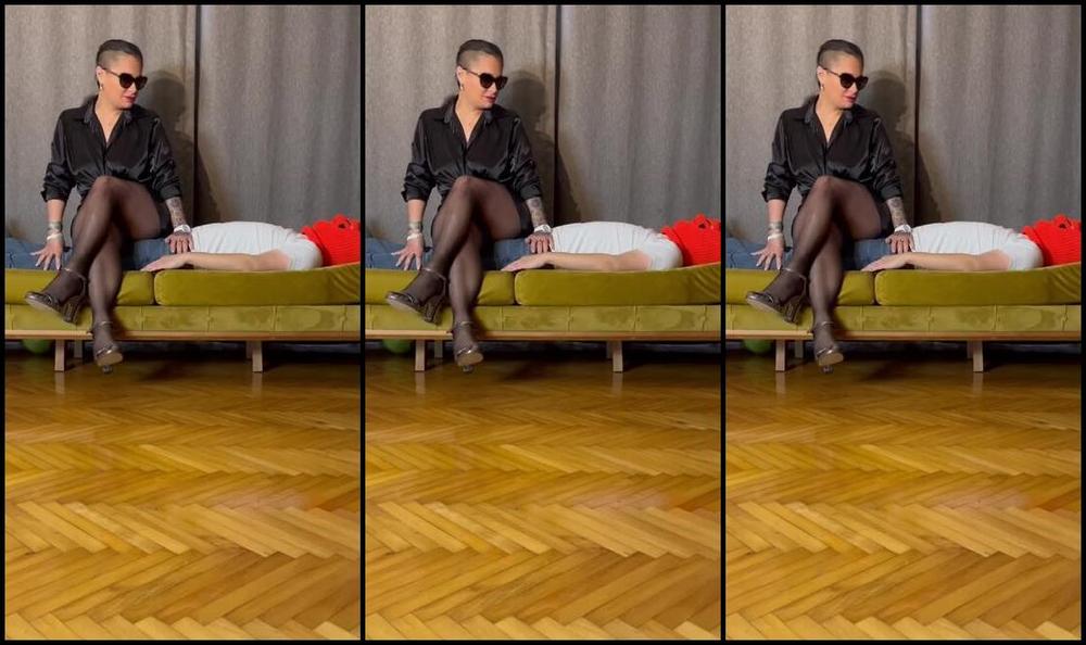 Kucagina Oturup Topuklularimi Yalattim Goddess Inannap