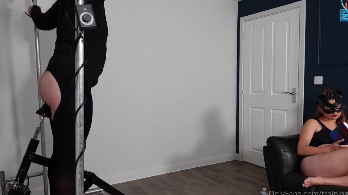 Miss Raven Aka Trainingzero Onlyfans I Love Stretching Zeros Ass Out The Fucking Machine Allows Me To Relax While Zero Suffers