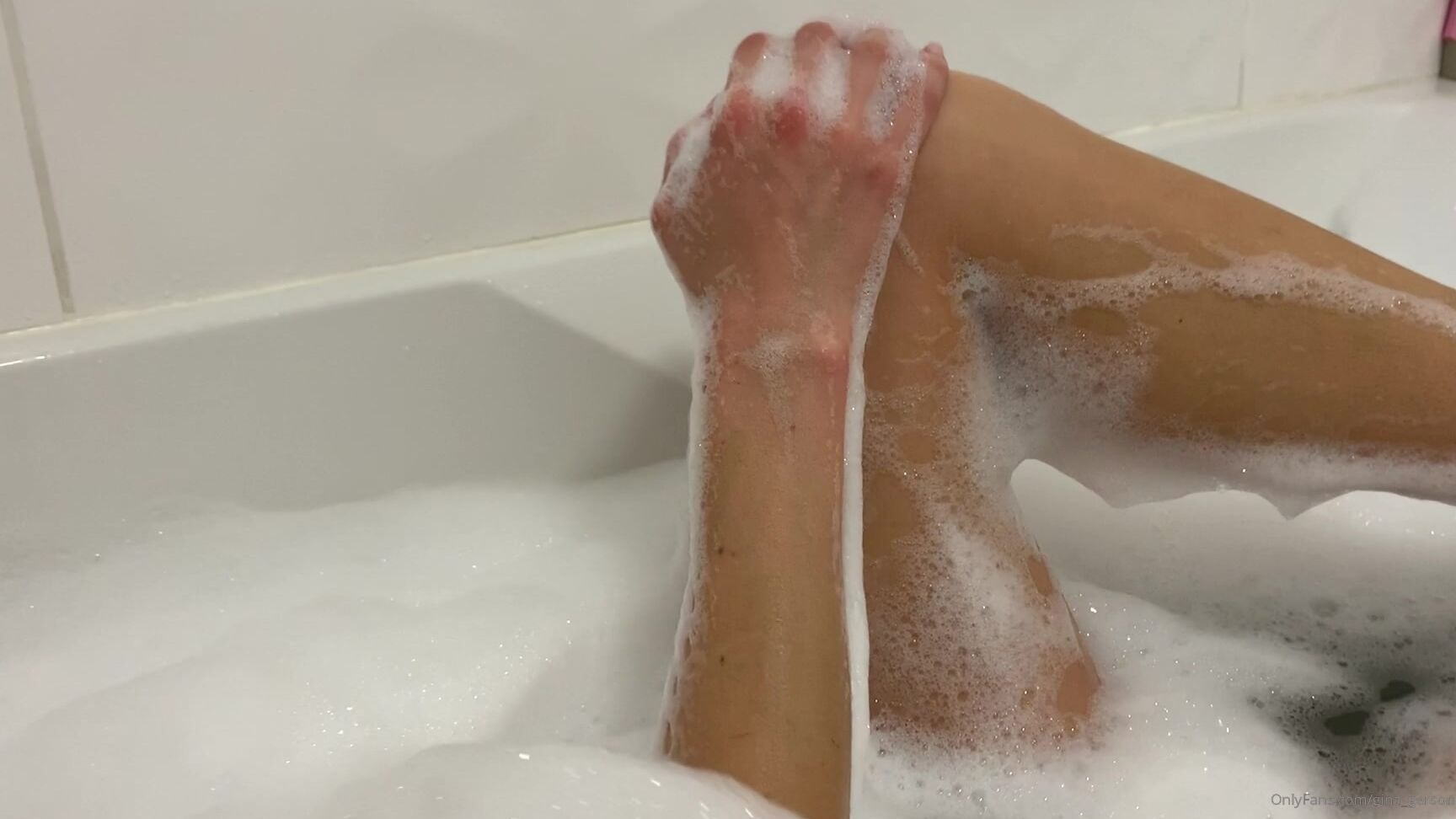 Gina Gerson Let S Take Baths