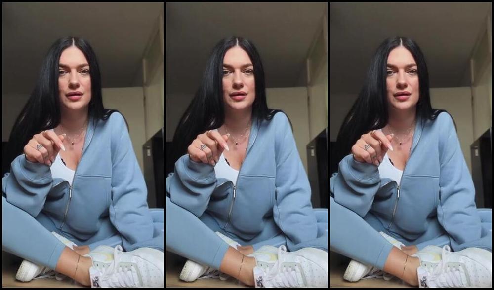 Goddessmona 91 Onlyfans Wie Gerne Du Meine Sneaker Ausziehen Wollen Wrdest Nachdem Ich Lange Unterwegs War Hm Um Direktp