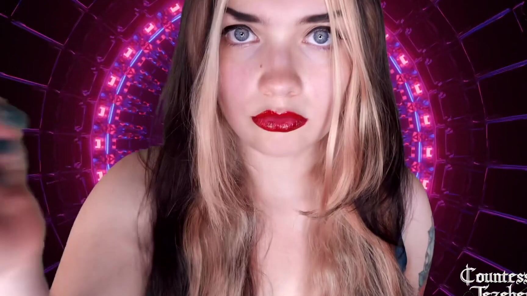 Countess_Jezebeth_Good_Boys_Cum_Hands_Free iWantClips