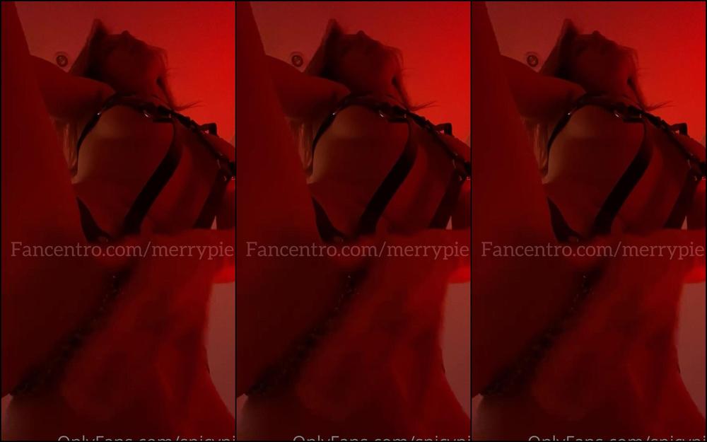 spicypie-16-02-2021-2033678175-such-a-wet-baby-