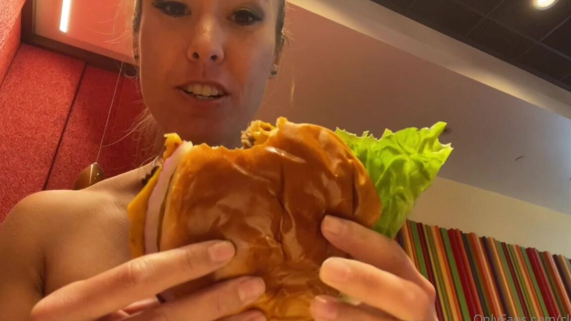 Clca69 2199590565 10 02 2021 Veggie Grill 35 Burger And Tea Cost About 13 Not My Fav But Was