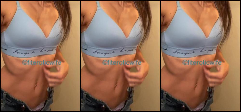 Thetoplesswifepremium 2896376844 06 05 2023 Took This In My Girlfriend S Bathroom It S So Fun To Be Able To Have Erotic Fun