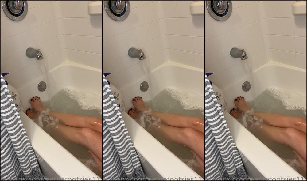 Petitetootsies Washing Up