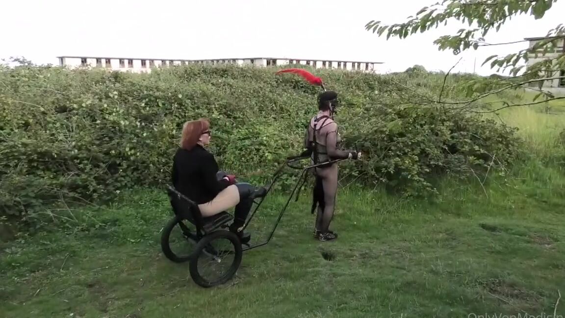 Mistress Ava Von Medisin Aka Avavonmedisin Onlyfans Outdoor Ponygirl Training I Feel That The Pony Is Reasonably Competent After My Indoor Training Will