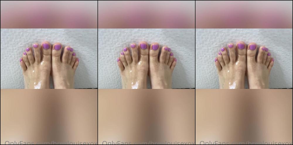 Breelouisexoxo Rubbing Oil On My Feet