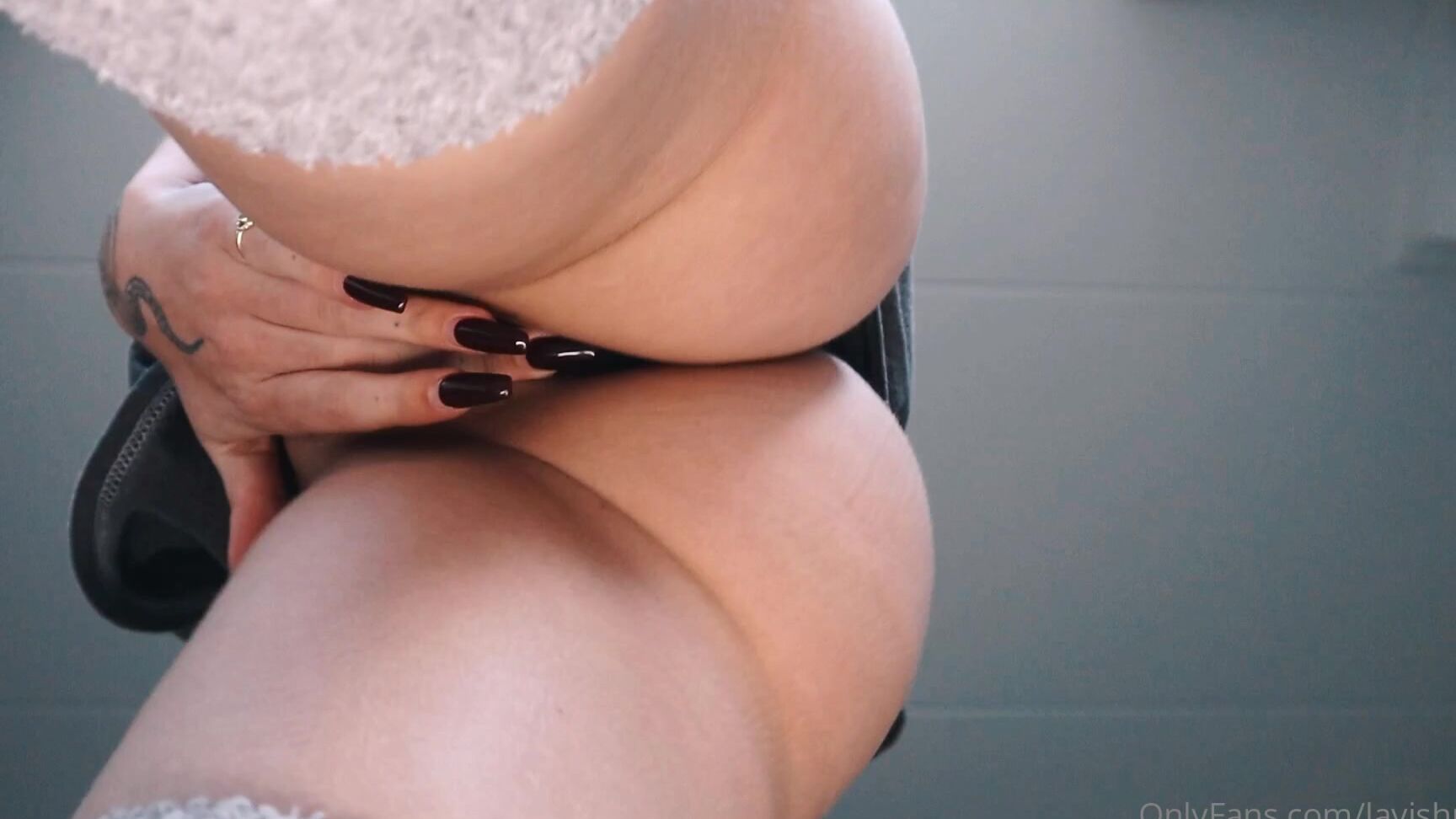 Lavishulula Let Me Sit On Your Face