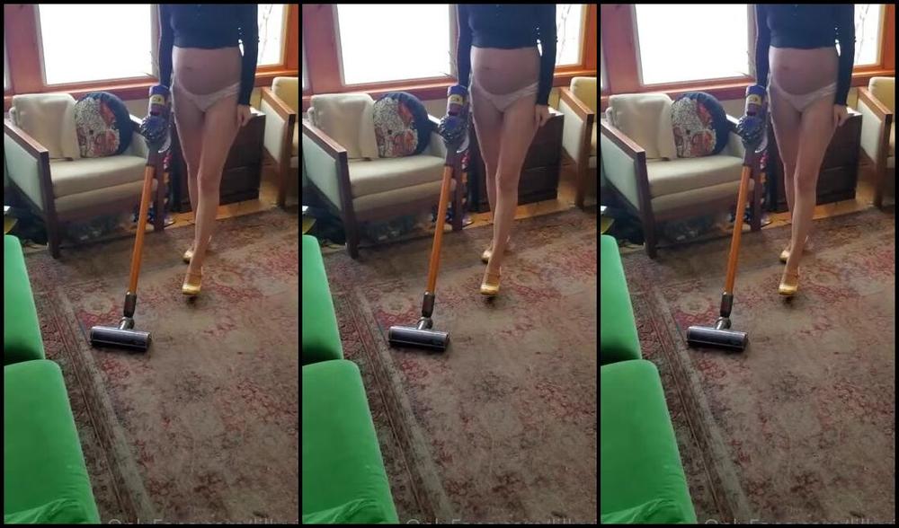 Lillyvig Onlyfans Sit Back And Relax Babe I Ll Clean Your Place Today Only Tip 10 For A 10 Min Pregnant Bg Sex