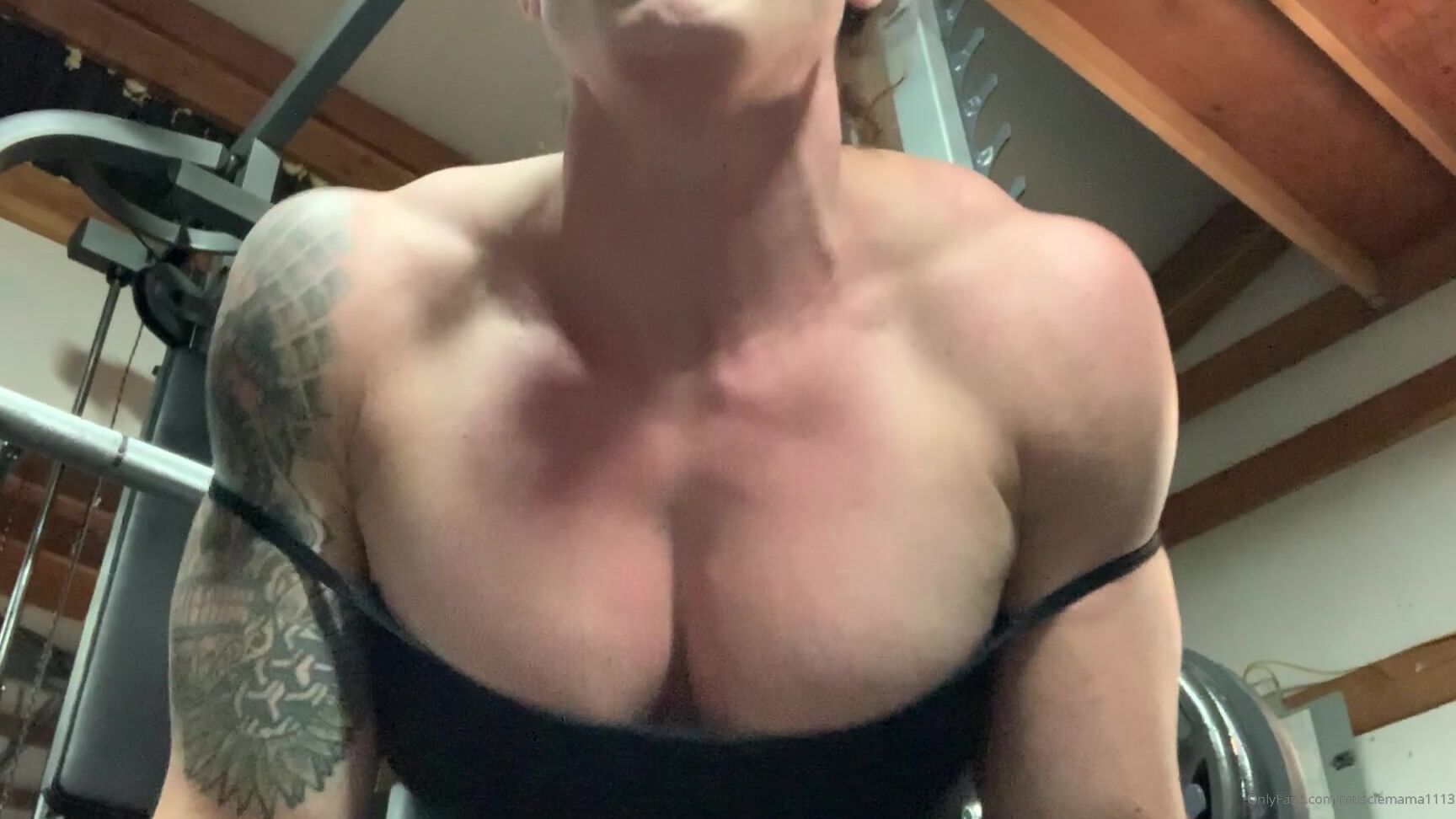 Musclemama Trapqueen Peeps Who Wants To Get Trapped