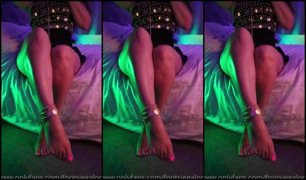 Footsiegalore Onlyfans All Powerful Goddess Footsie Is Feeling Saucy Watch To The End When It S Time To Put The Restraints