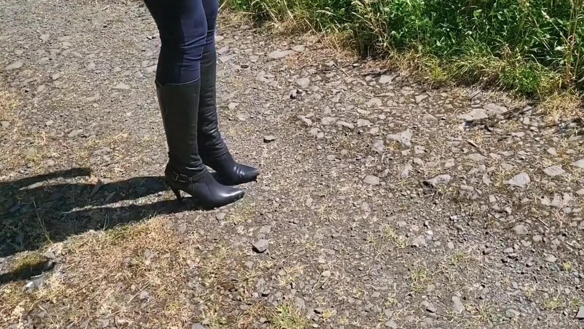 Kats Worn Heels Nicknamed Katswornheels Onlyfans When A Boot Licker Buys A Pair Of Your Trashed Leather Boots But They Are