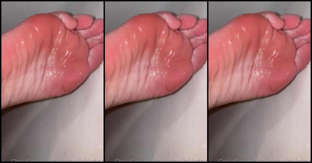 Waifu Jess Nicknamed Waifufeetmilkog Onlyfans Bloody Soles It S Just My Hair Dye But I Loved How It Looks Like Bl00D 11