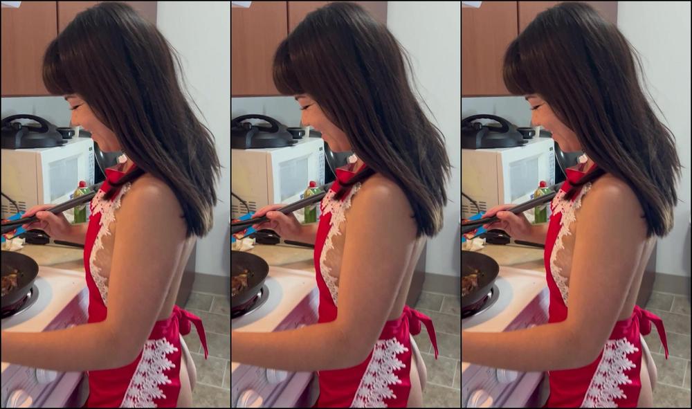 Mochimonaxxx 3013078406 09 17 2023 House Rule 2 In The Midwest Mochi Must Cook Naked At All Times Unless She Needs