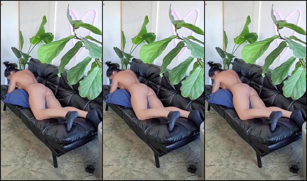 Lilah Samson A Little Pillow Humping Princess Action One Of My Favorite Ways To Cum